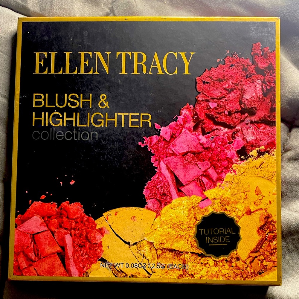 NEVER USED BLUSH AND HIGHLIGHT SET.